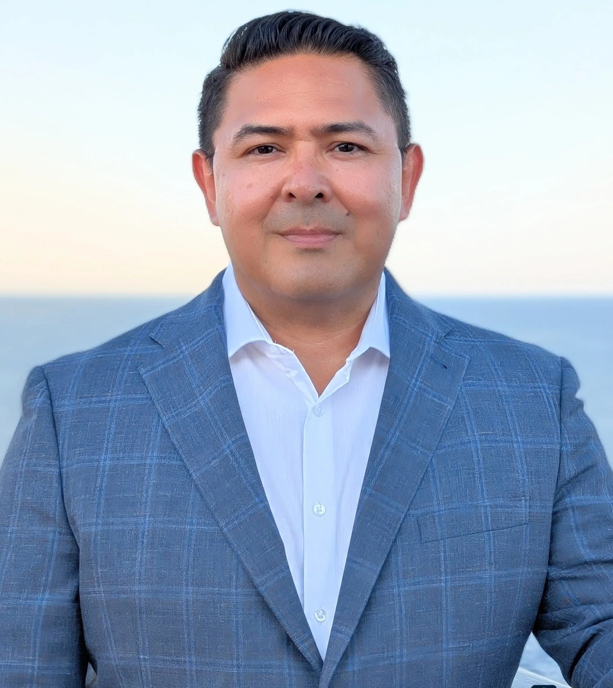 Portrait of Luis Hernandez